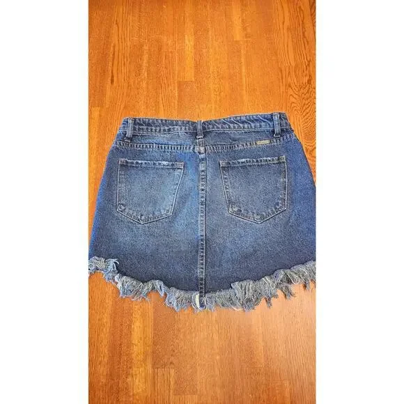 Kancan Distressed mini jean skirt size large - Picture 2 of 2